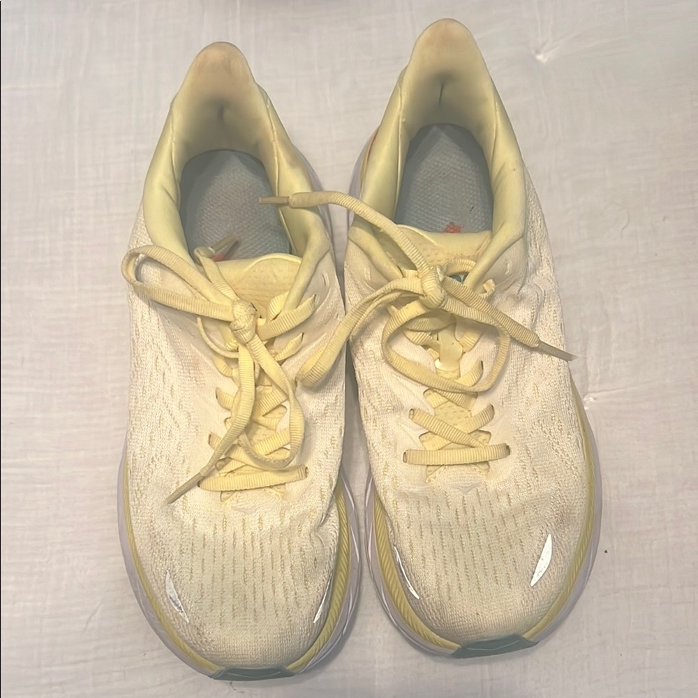 Hoka Clifton 8